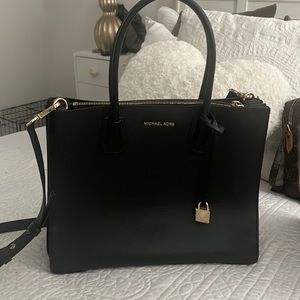 Michael Kors Tote